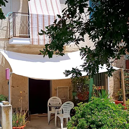 La Ciammaruca לינה וארוחת בוקר 3*